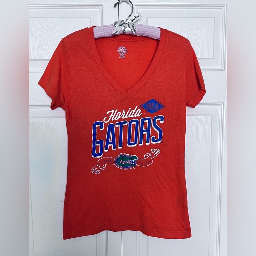 Florida GATORS Orange V-Neck Short Sleeve T-Shirt by Rivalry Threads-Size M